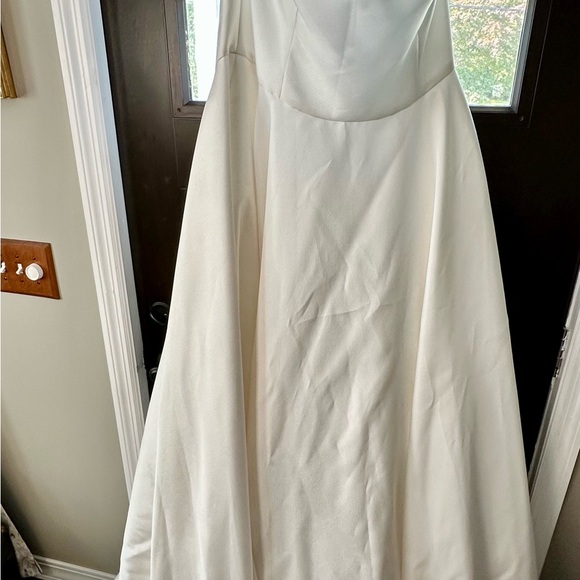 White Off-Shoulder Puff Sleeve Wedding Gown - Picture 8 of 13
